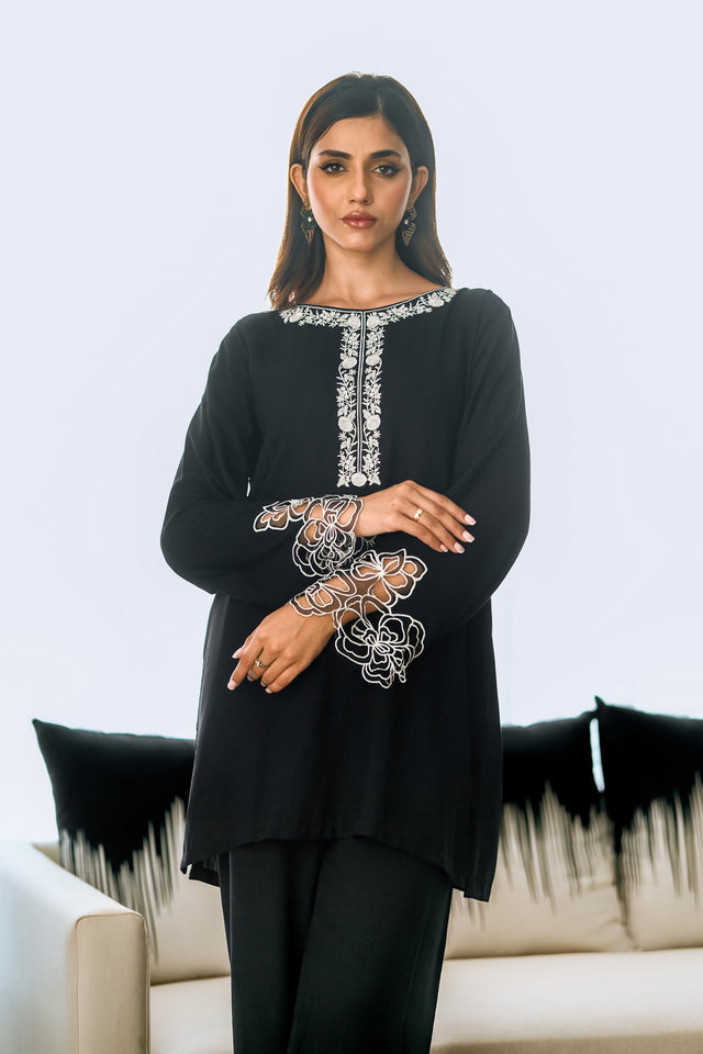 Noir Elegance - 2pcs - Embroidered