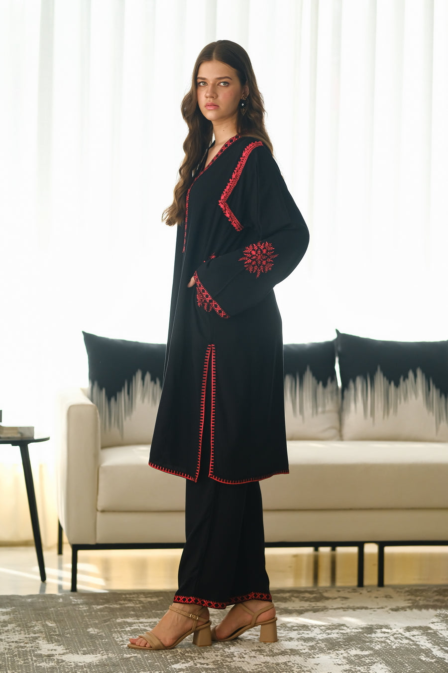 Scarlet Elegance - 2pcs - Embroidered