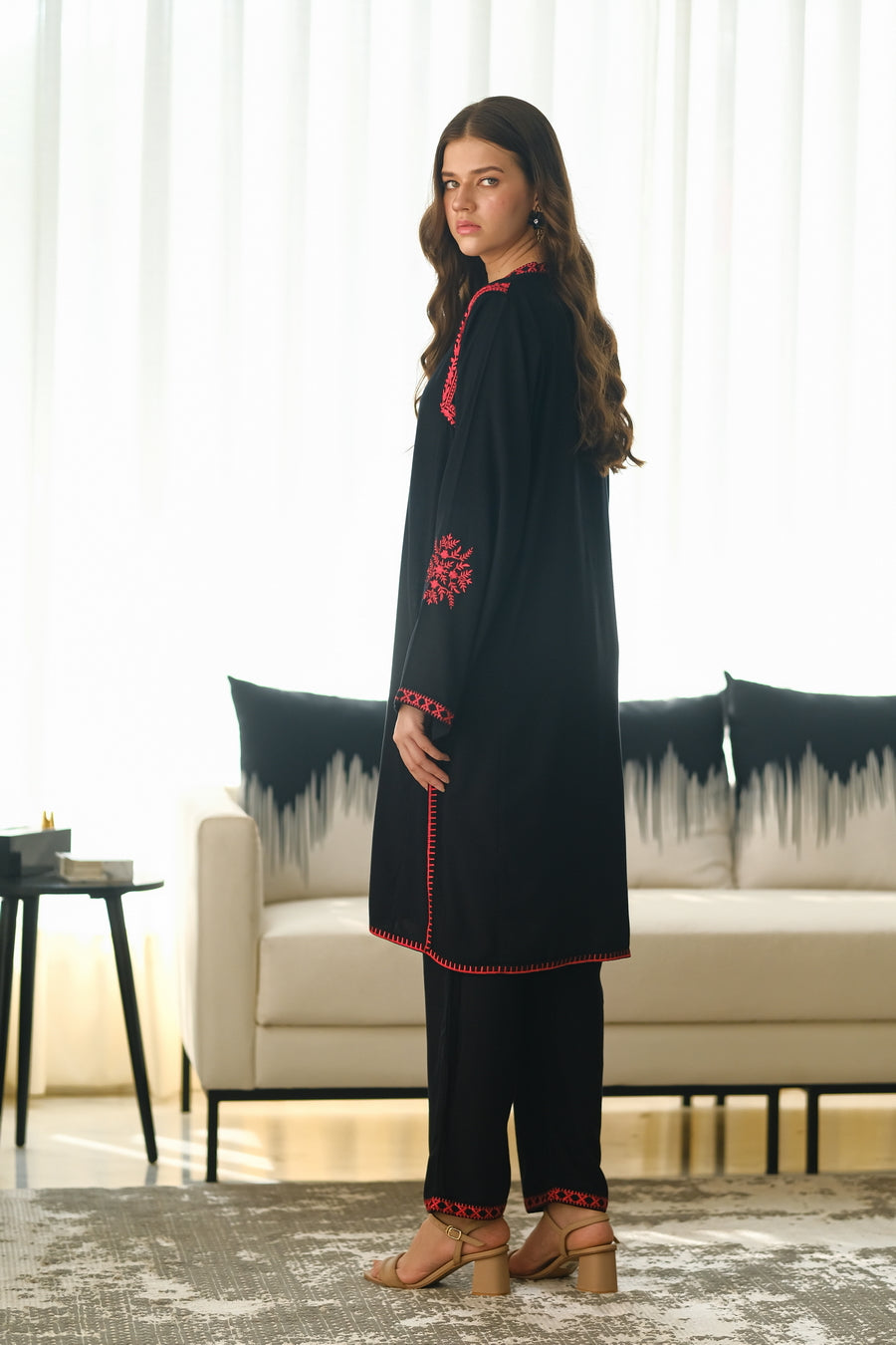 Scarlet Elegance - 2pcs - Embroidered