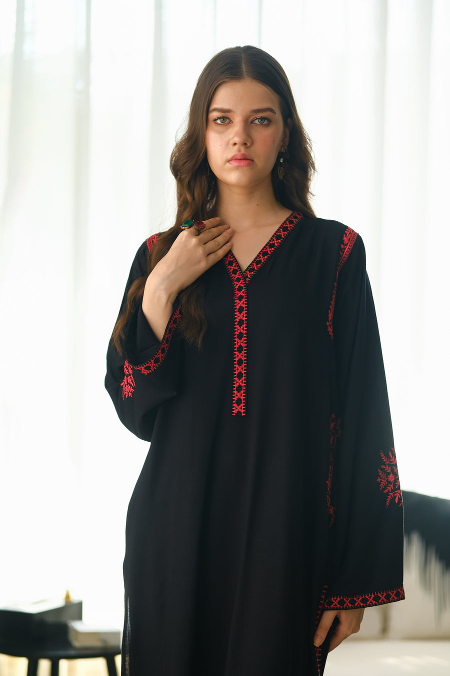 Scarlet Elegance - 2pcs - Embroidered