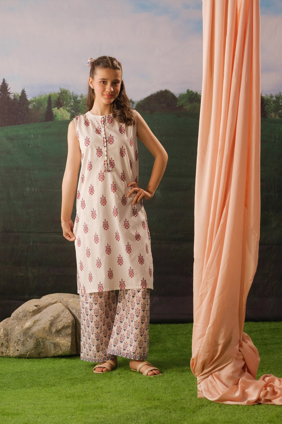 Pearl Flora - 2pcs - Cotton/Lawn - 2pcs-ready-to-wear - Sprinkles Pakistan