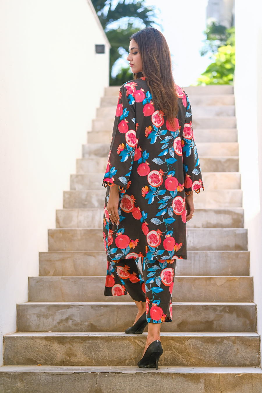 Pomo - 2-Piece Luxury Lawn Set