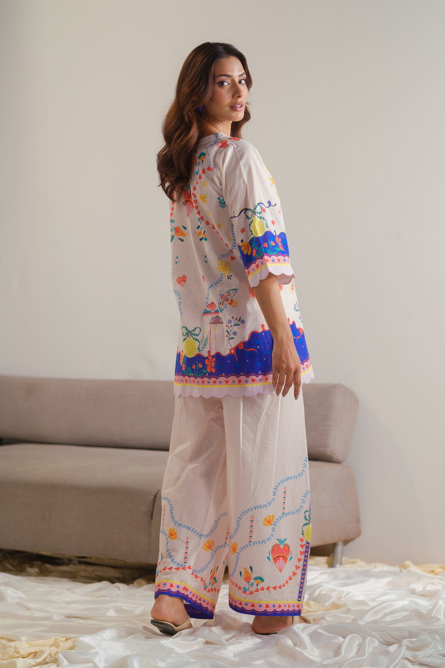 Aurora Threads - 2pcs - Cotton/Lawn - 2pcs-ready-to-wear - Sprinkles Pakistan