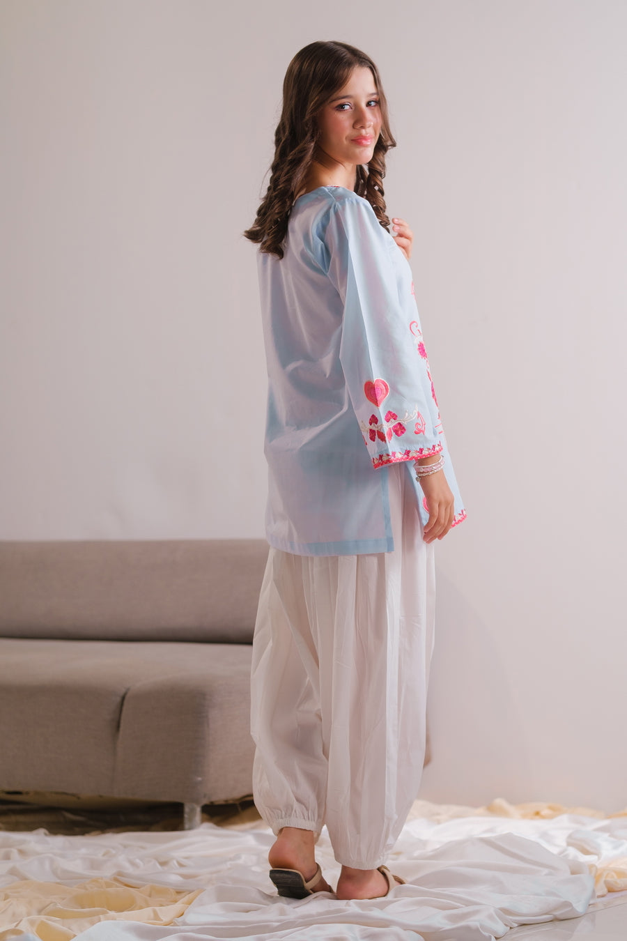 Roseveil Top - 1pc - Embroidered - Cotton/Lawn - 2pcs-ready-to-wear - Sprinkles Pakistan