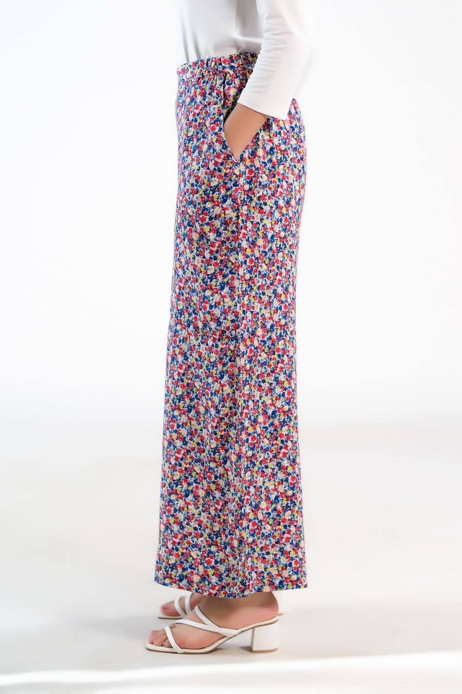 Allover Floral Wide Leg Pant