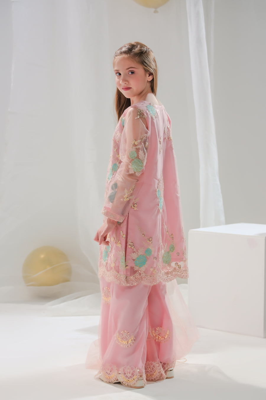 Aiza - 3-Piece Embroidered Set