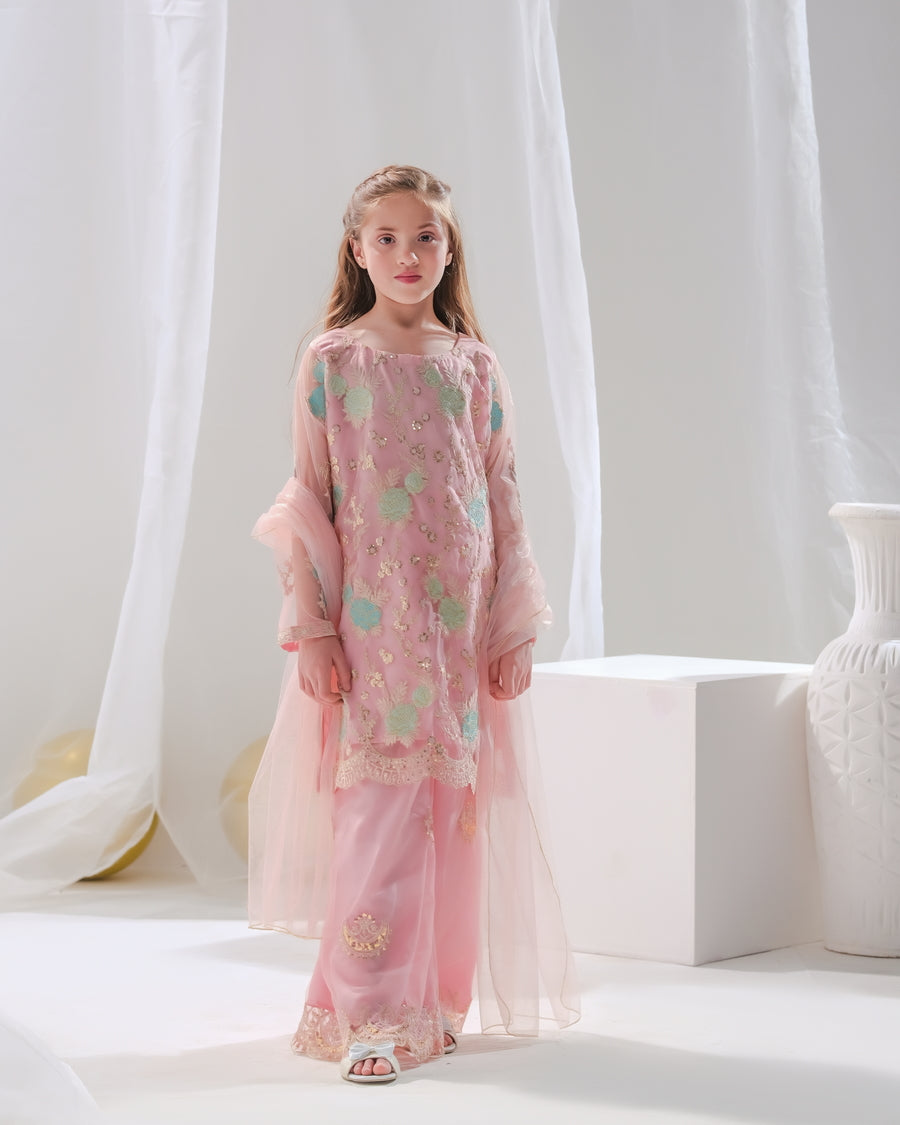 Aiza - 3-Piece Embroidered Set