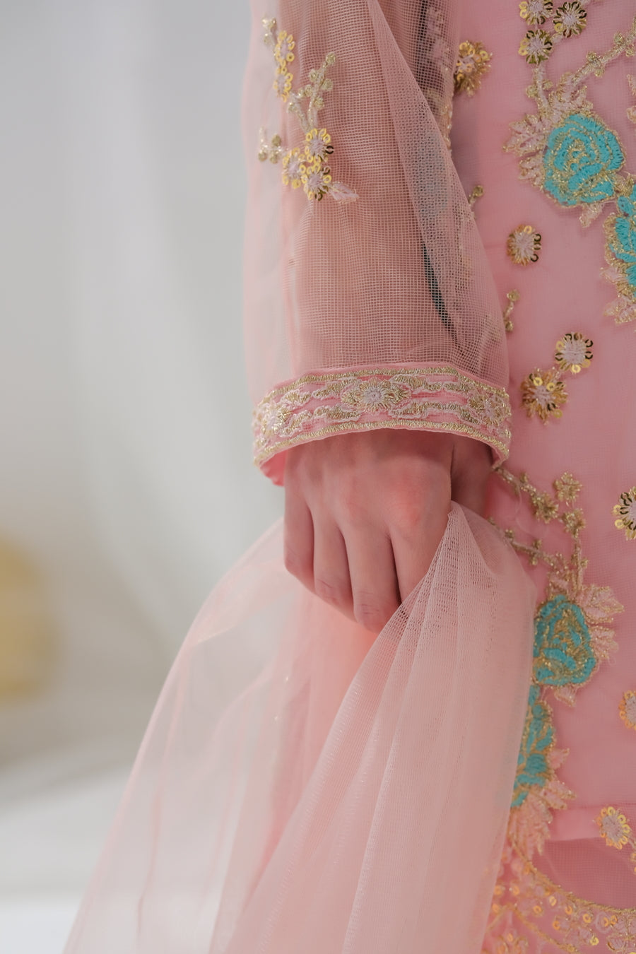 Aiza - 3-Piece Embroidered Set