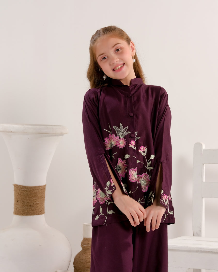 Plum Petal Grace - 2pcs - Embroidered