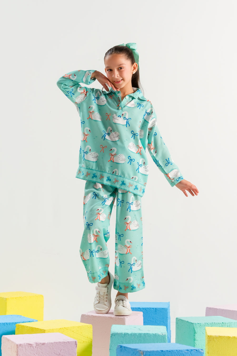 Swan Lake Dots - 2pcs