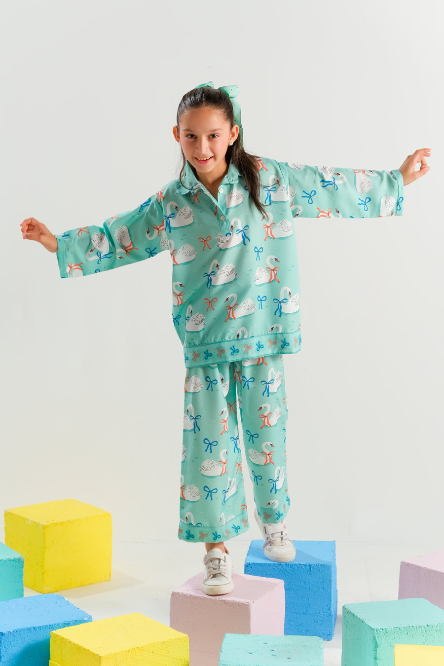 Swan Lake Dots - 2pcs