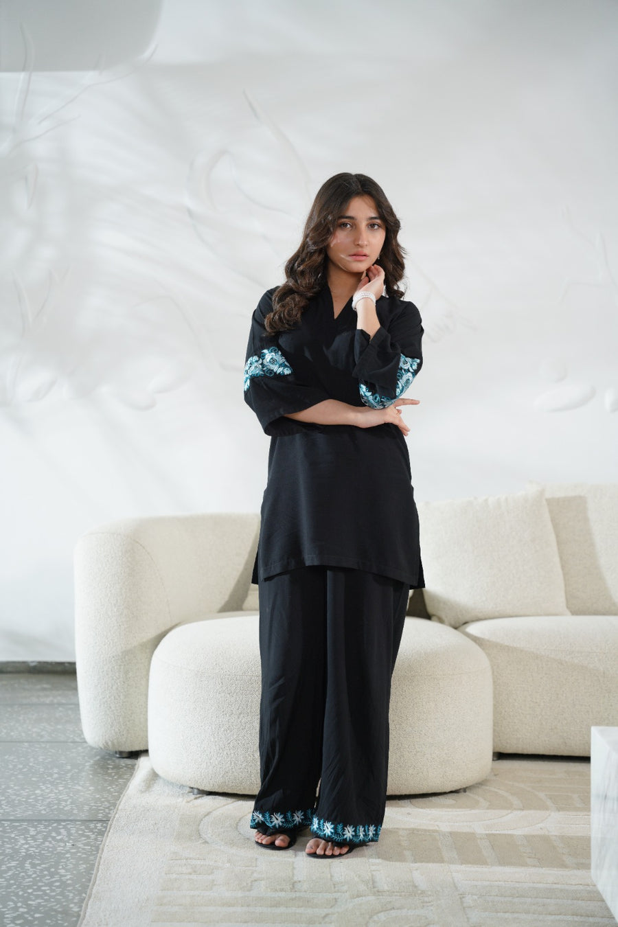 Harper Tailored - 2pcs - Embroidered