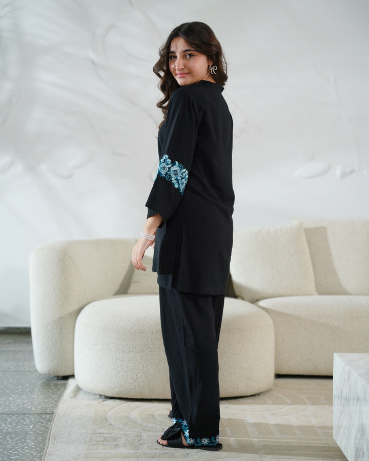 Harper Tailored - 2pcs - Embroidered