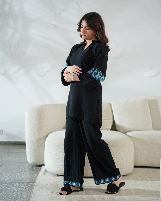 Harper Tailored - 2pcs - Embroidered