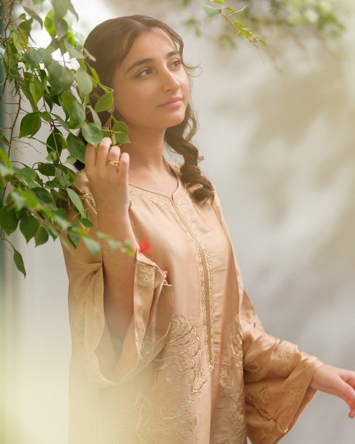 Sandstone Bloom - 1pc - Embroidered