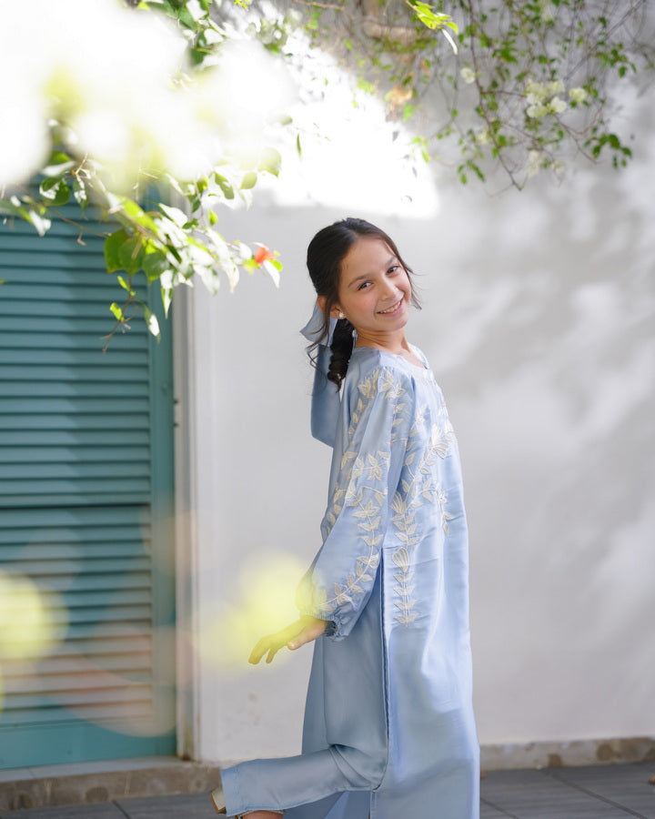 Amara Faux - 1pc - Embroidered